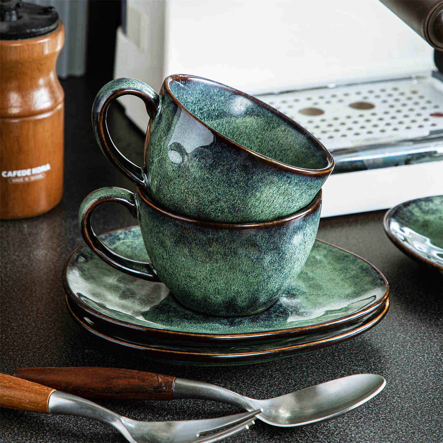 Starry Cups and Saucers Set of 4