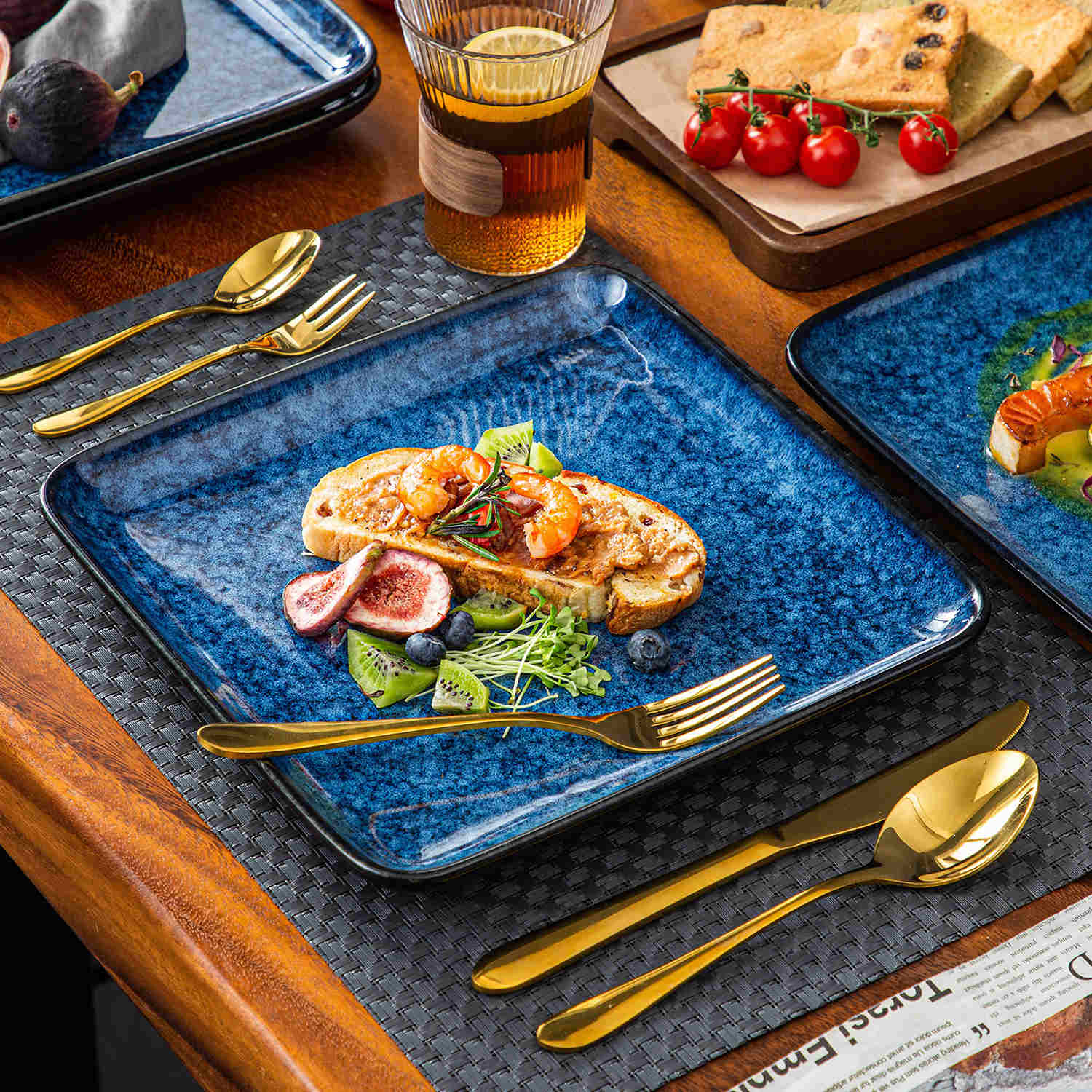 Stern Dinner Plates Set of 4