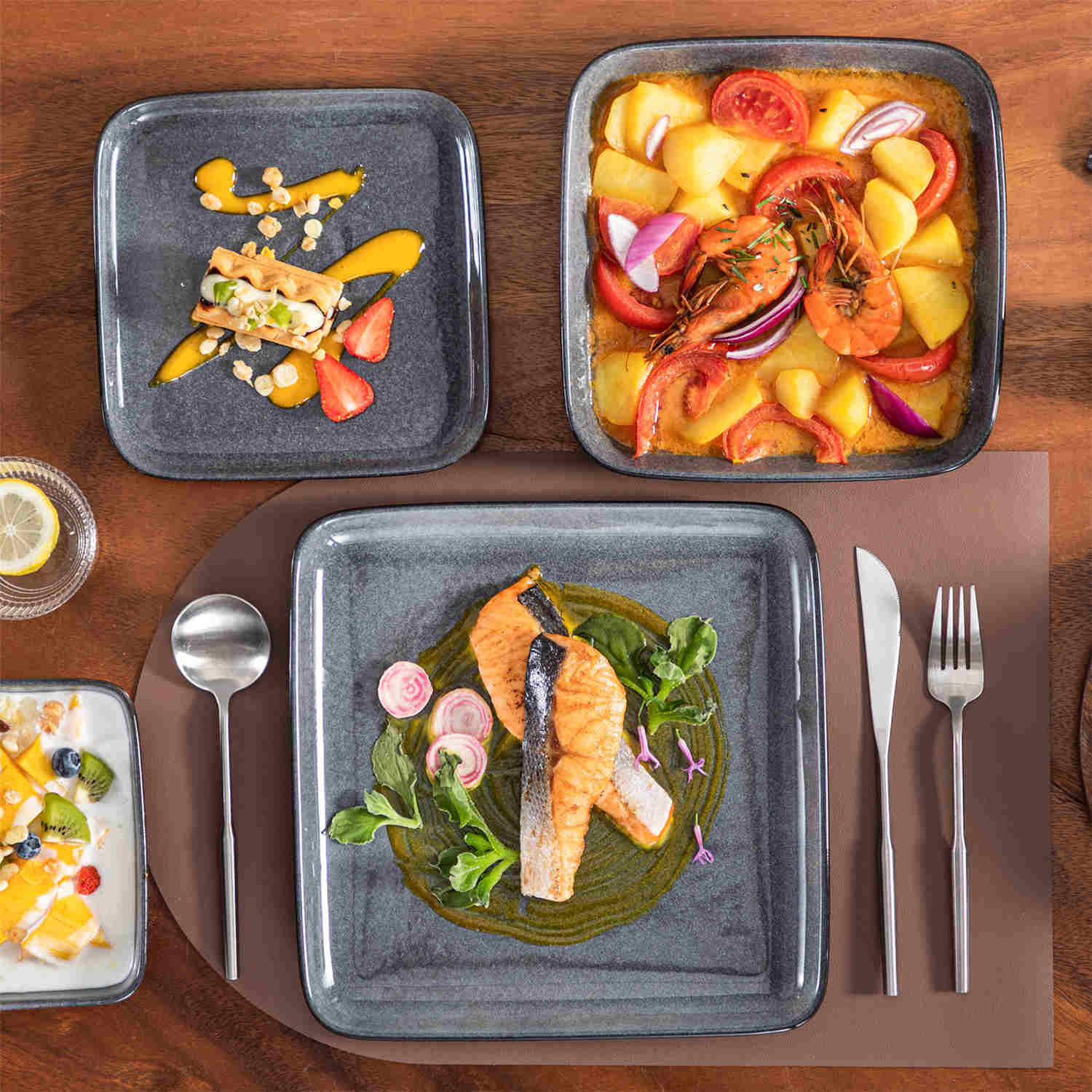 Stern 16 Piece Dinnerware Set