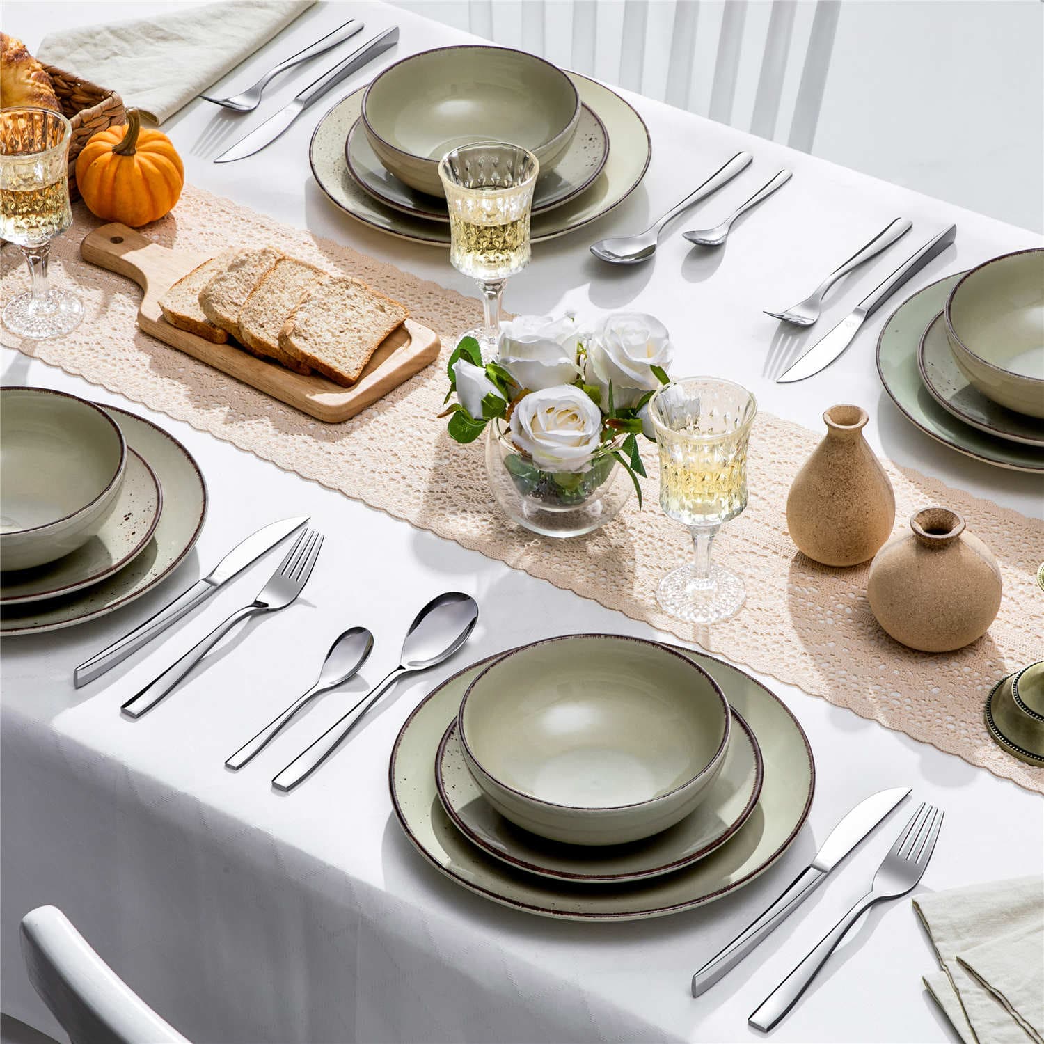 24 Piece Flatware Set Squared Tip Service for 6