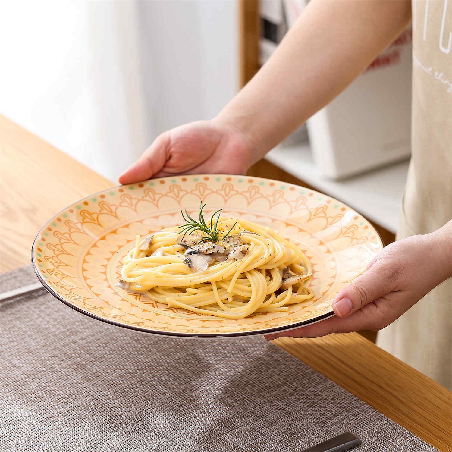 Tulip 16 Piece Dinnerware Set