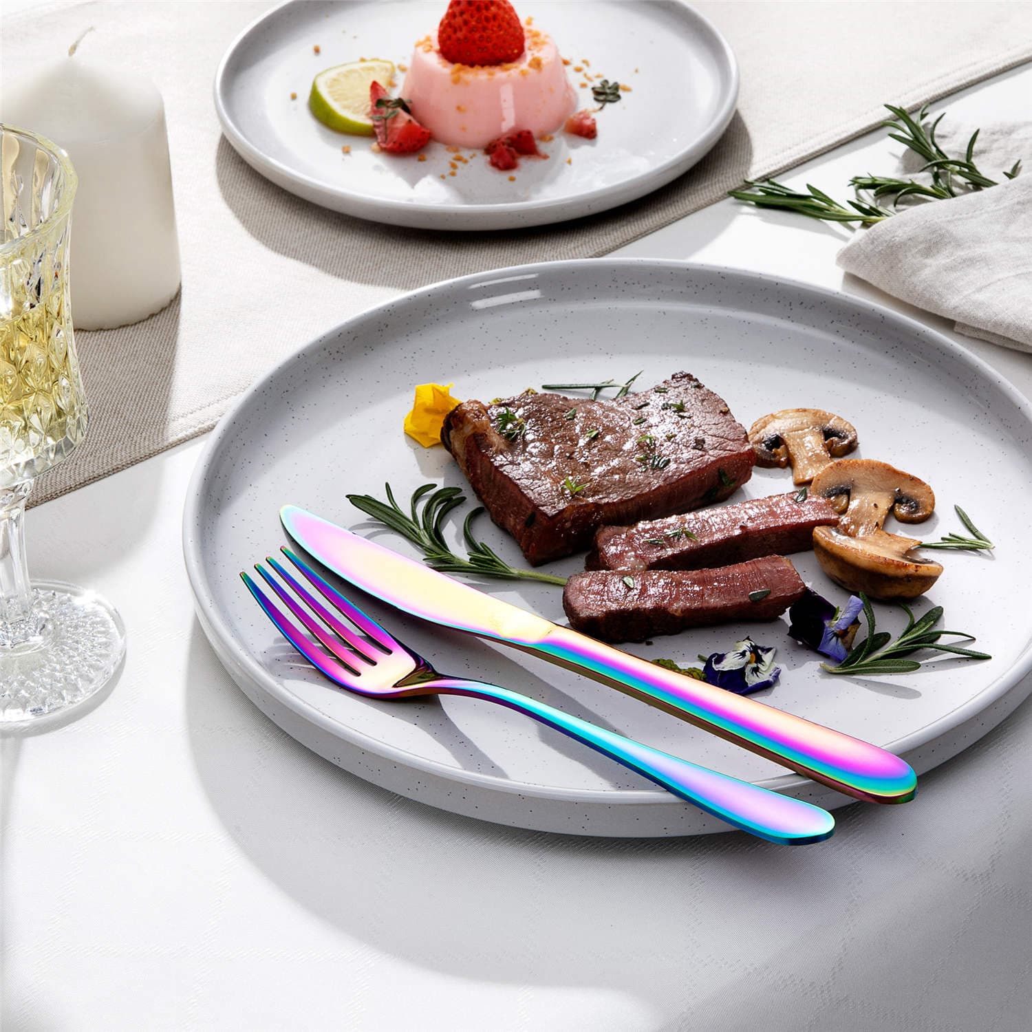 24 Piece Flatware Set Rounded Tip Service for 6