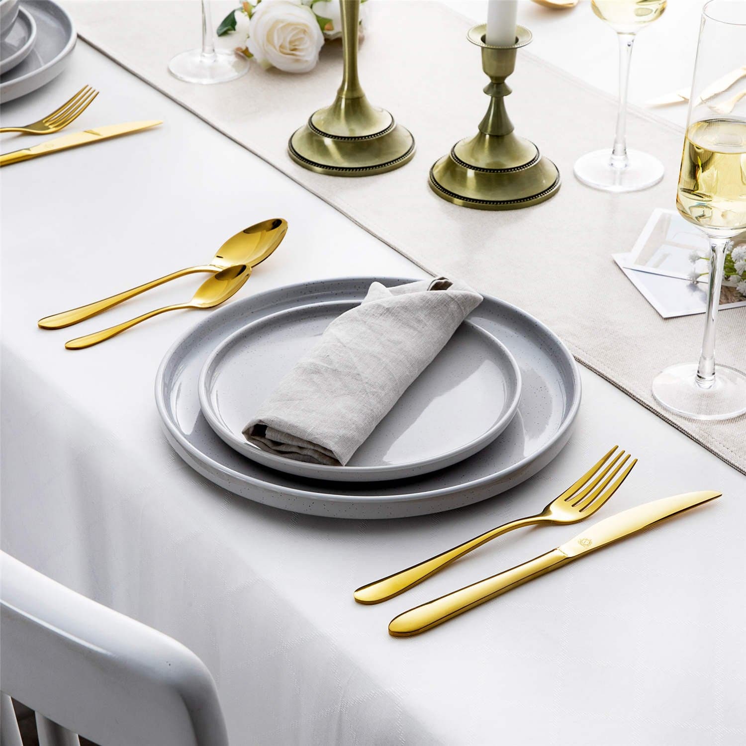 24 Piece Flatware Set Rounded Tip Service for 6