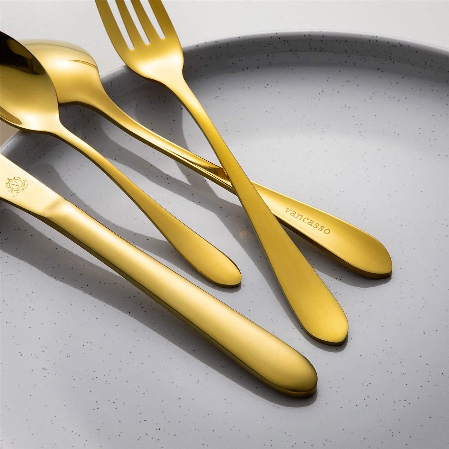 24 Piece Flatware Set Rounded Tip Service for 6