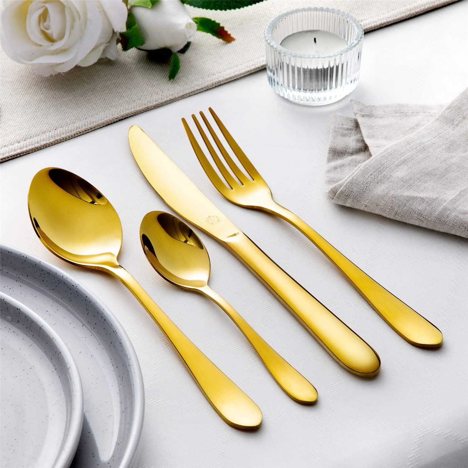 24 Piece Flatware Set Rounded Tip Service for 6