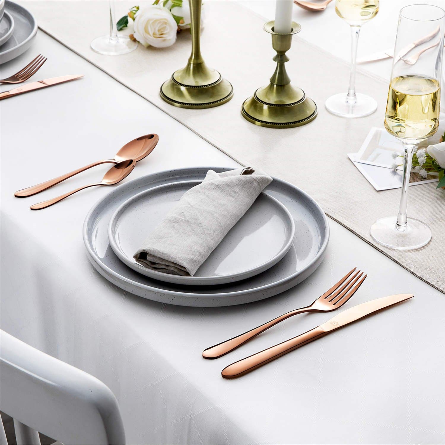 24 Piece Flatware Set Rounded Tip Service for 6