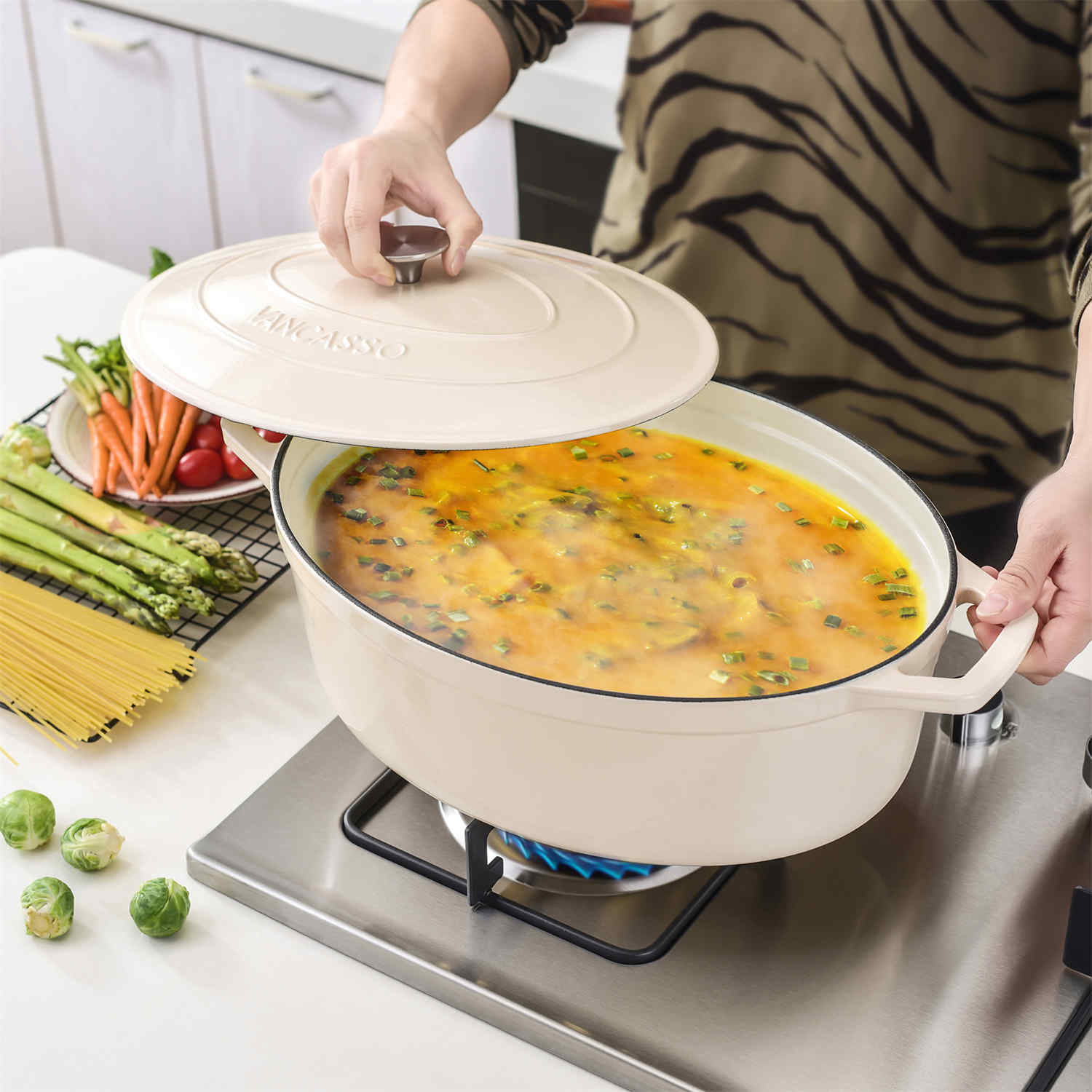 9.3QT Enameled Cast Iron Oval Dutch Oven