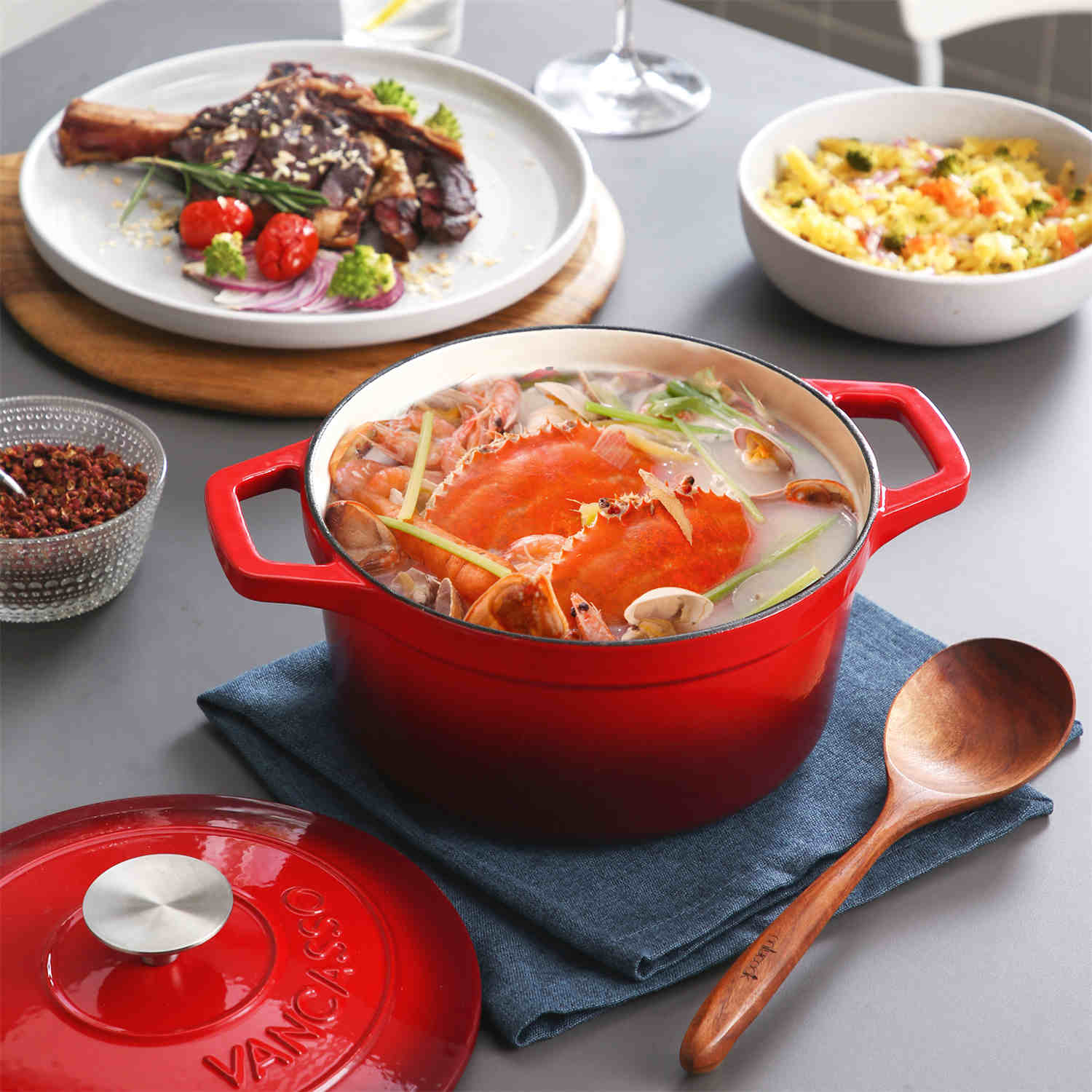 2QT Enameled Cast Iron Round Dutch Oven