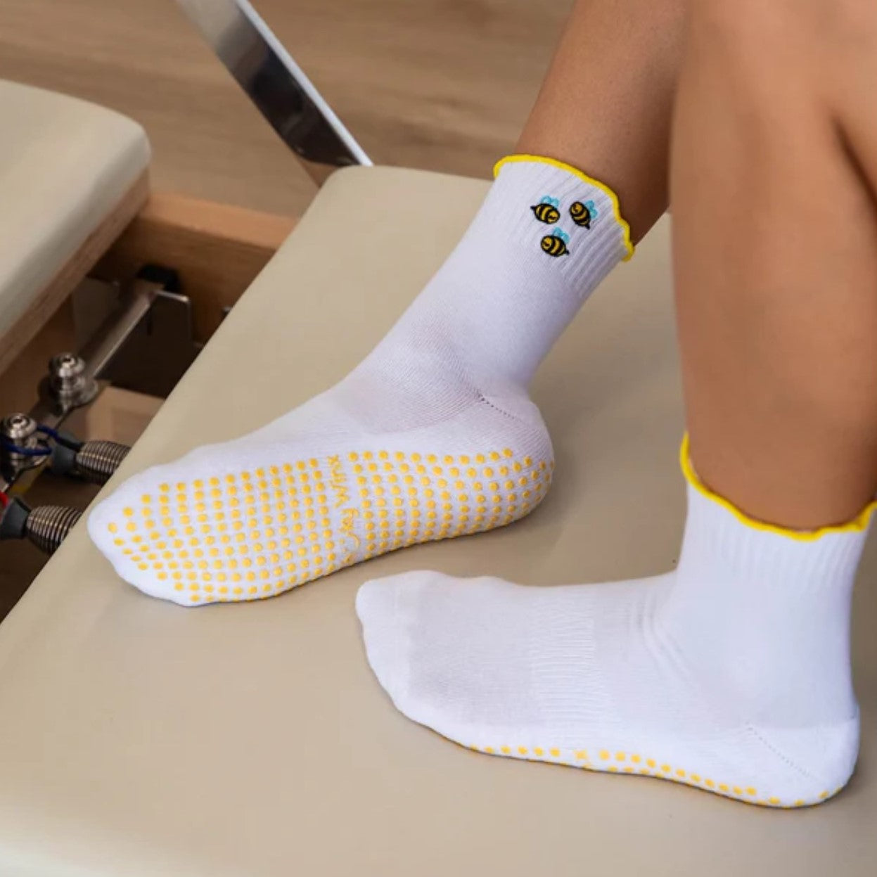Bumble Bees Grip Socks (Barre / Pilates)