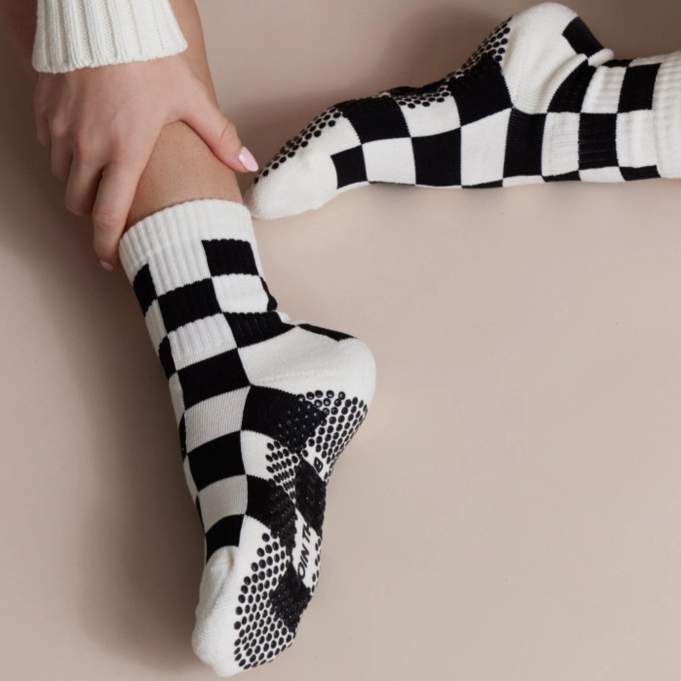Checkered Crew Grip Socks (Barre / Pilates)