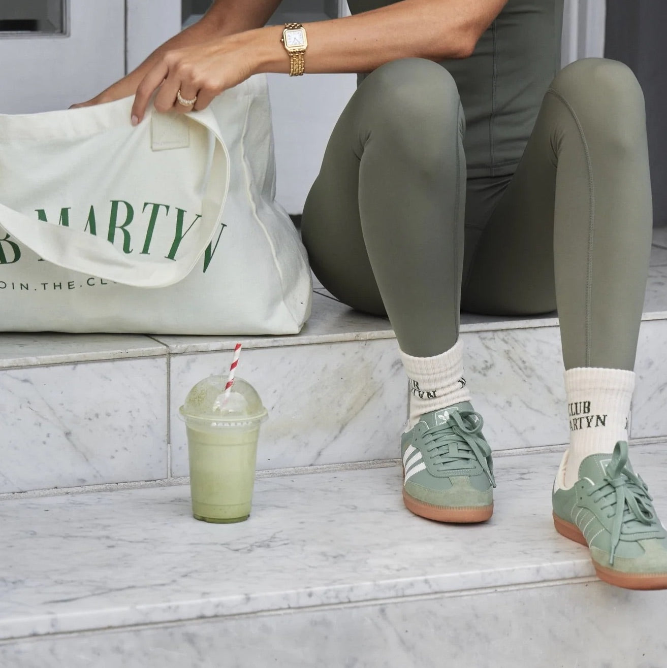 Signature Crew - Grip Socks - (Barre / Pilates)