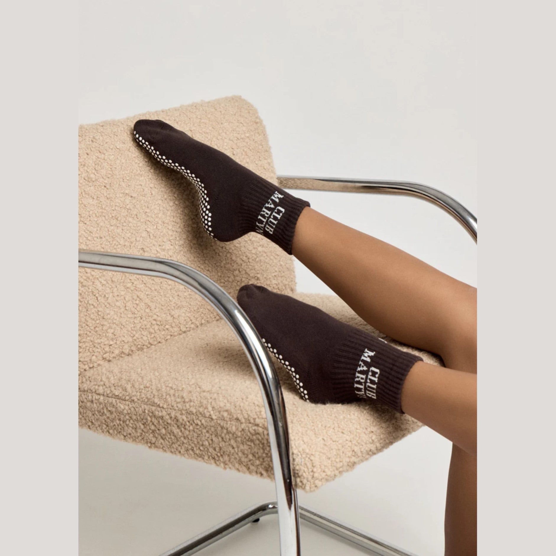 Signature Crew - Grip Socks - (Barre / Pilates)