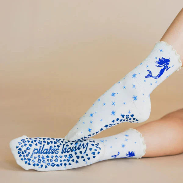 La Delphine Ruffle Crew - Crew Grip Sock (Barre / Pilates)