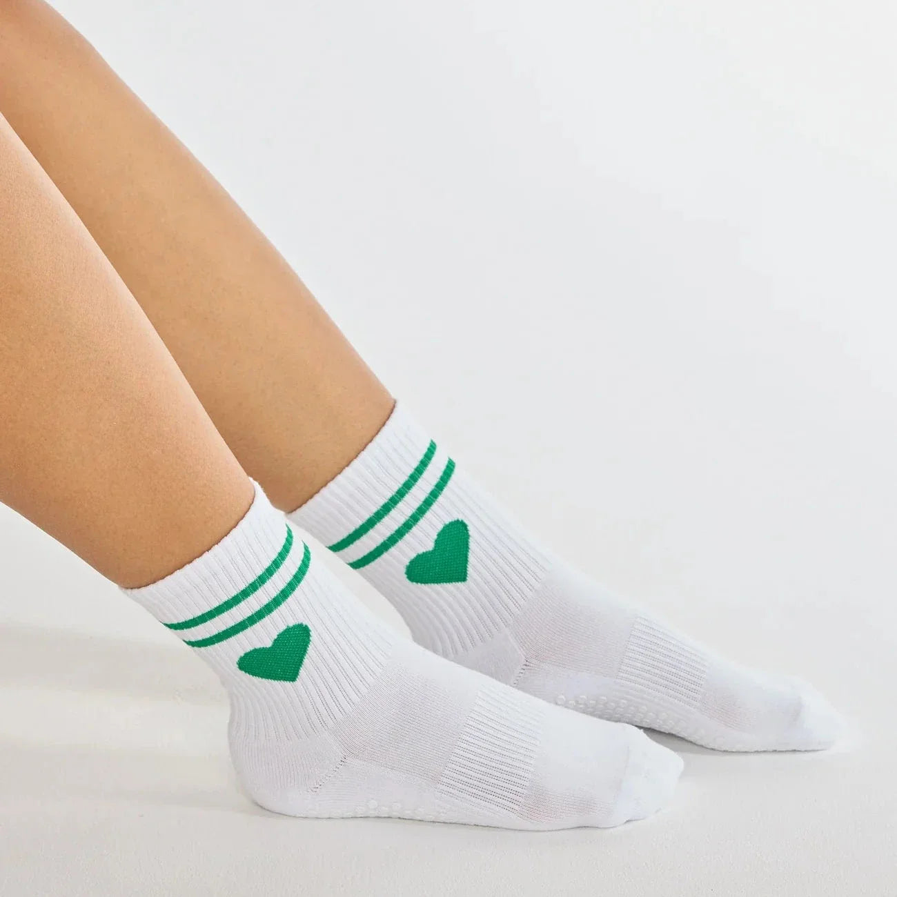 The Emmie Heart Grip Socks (Barre/Pilates)