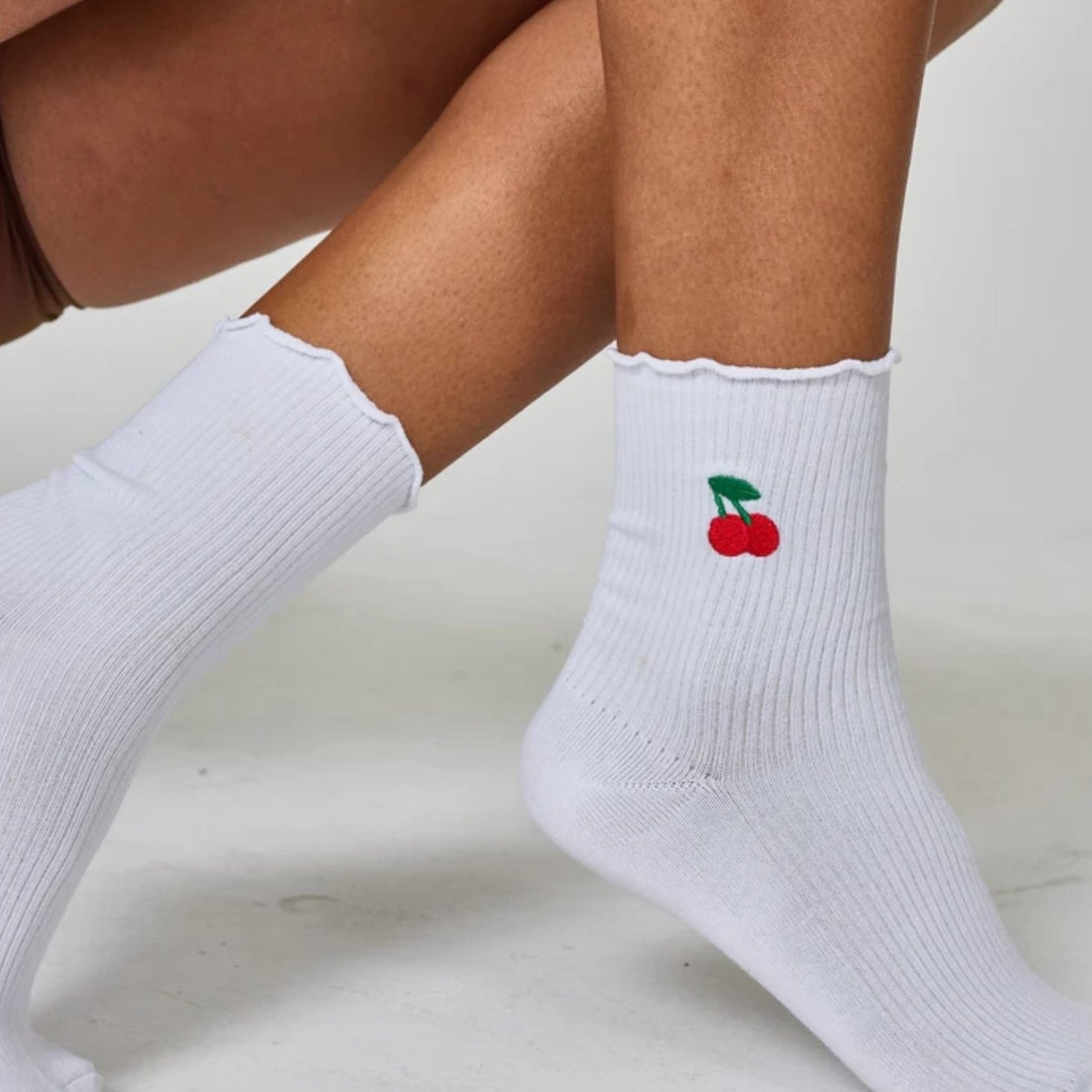The Cherry Ruffle Crew Sock (No Grip)