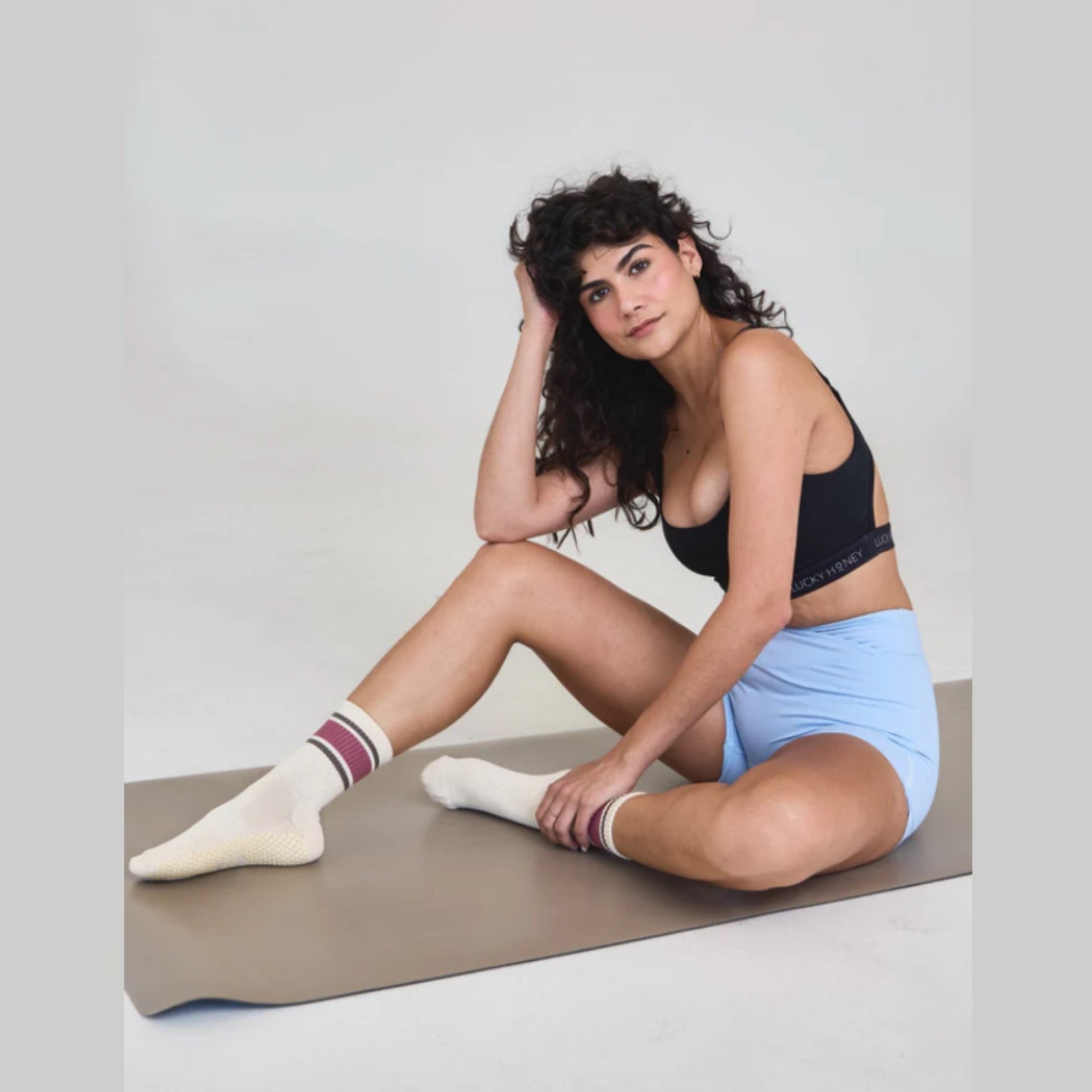 The Crew Grip Socks (Barre/Pilates)