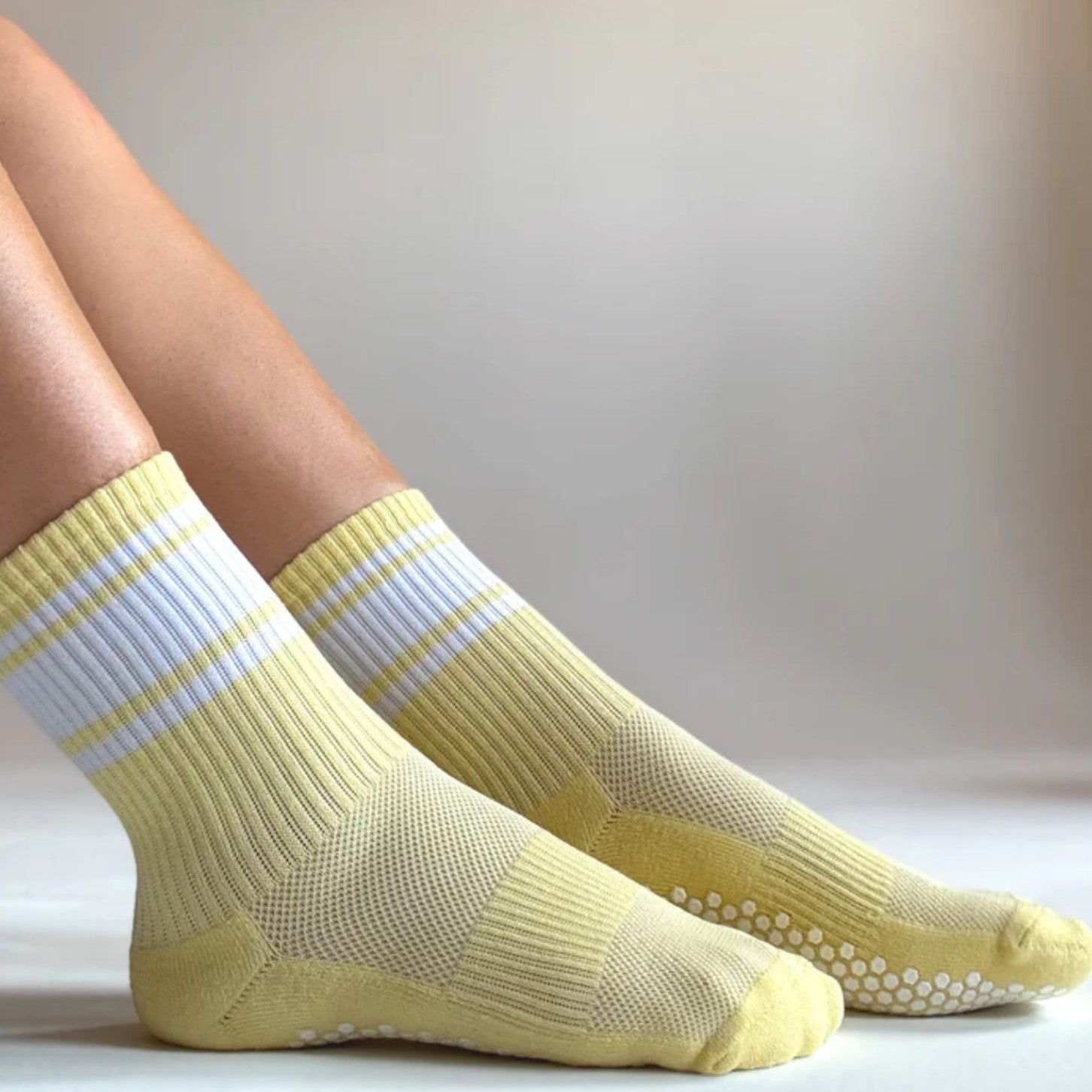 The Crew Grip Socks (Barre/Pilates)