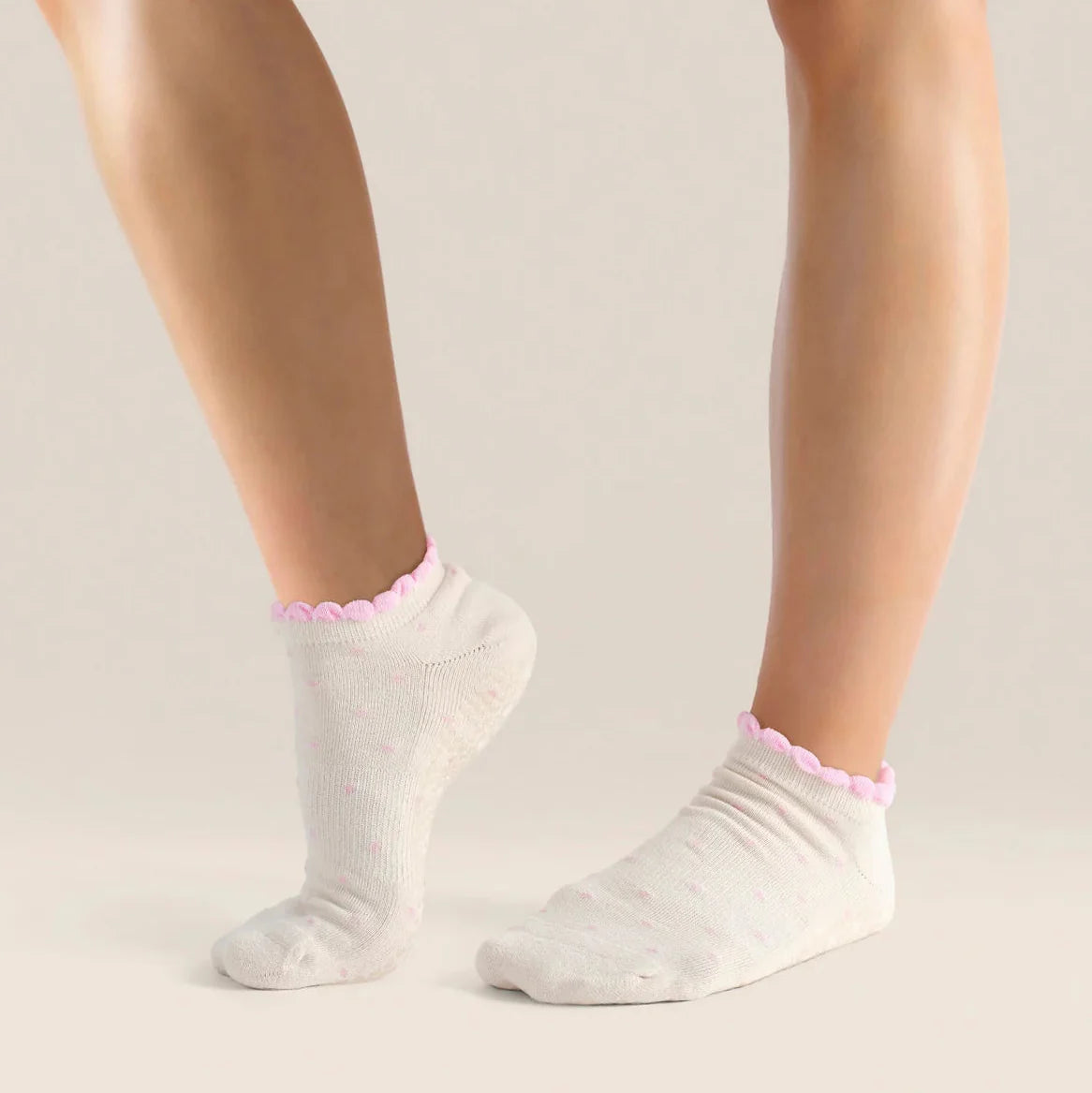 Classic Grip Socks - Polka Ruffle (Barre / Pilates)