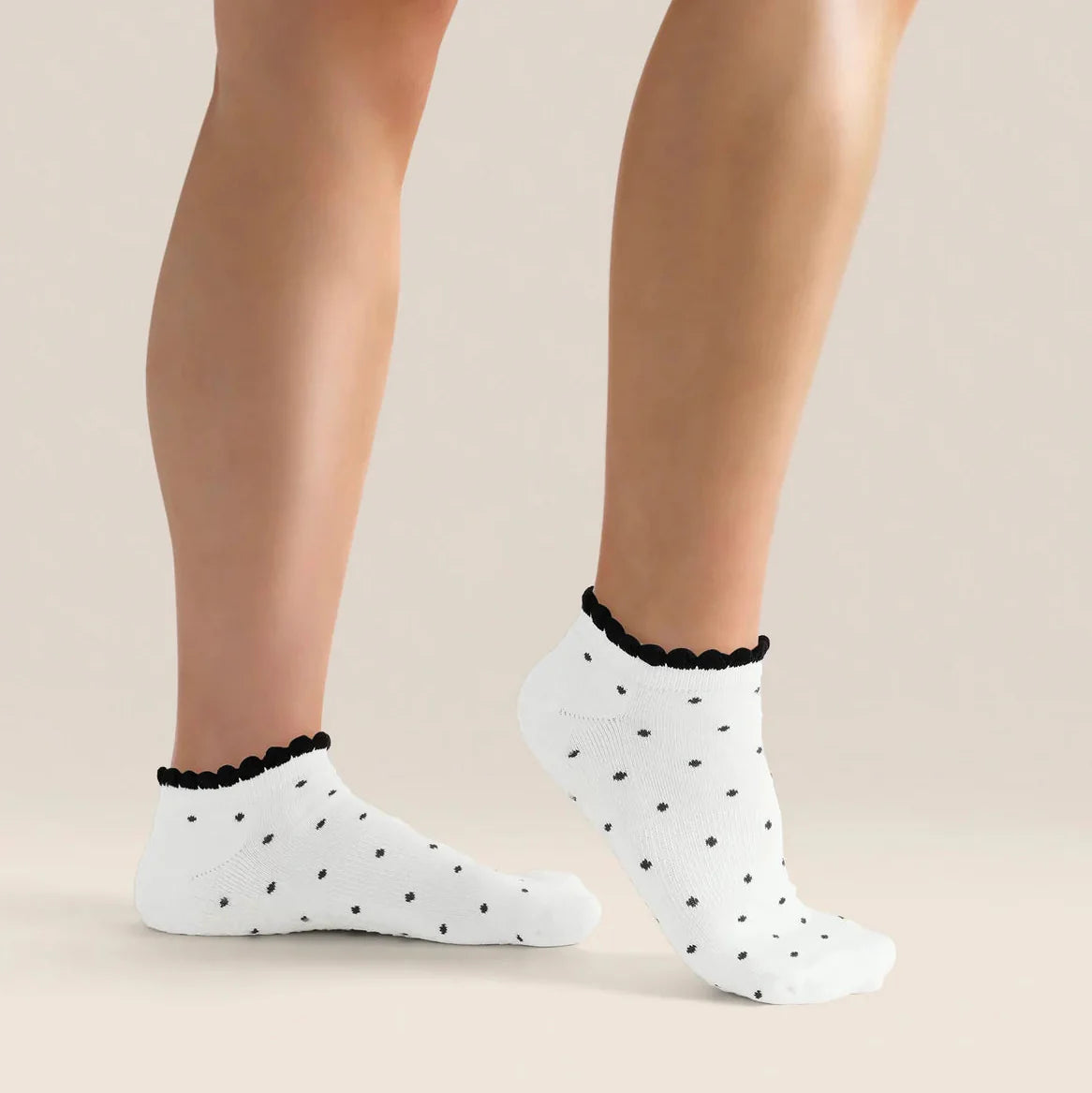 Classic Grip Socks - Polka Ruffle (Barre / Pilates)