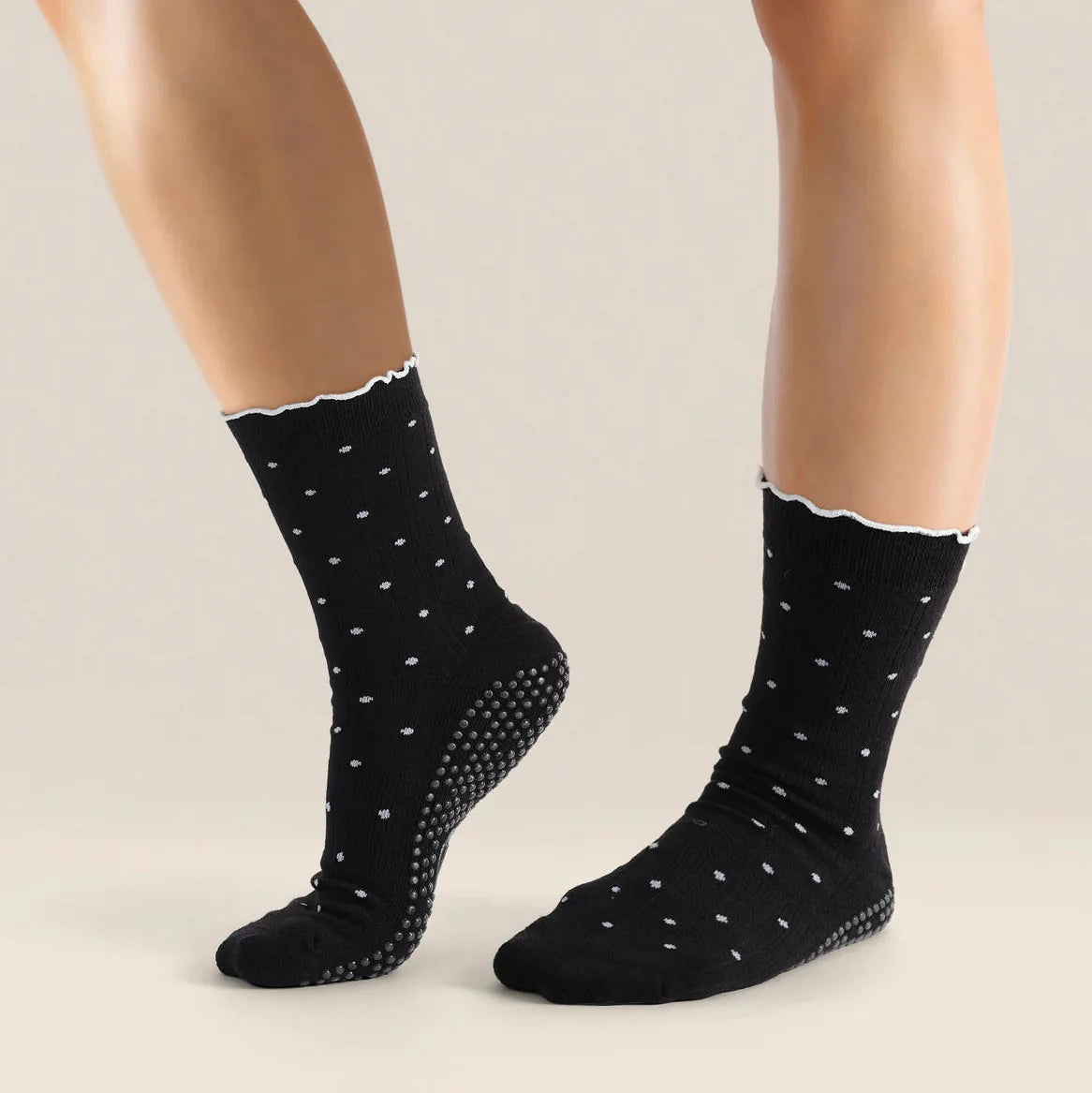 Crew Grip Socks - Ruffle Spots (Barre / Pilates)