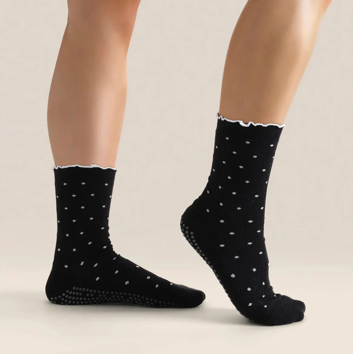 Crew Grip Socks - Ruffle Spots (Barre / Pilates)