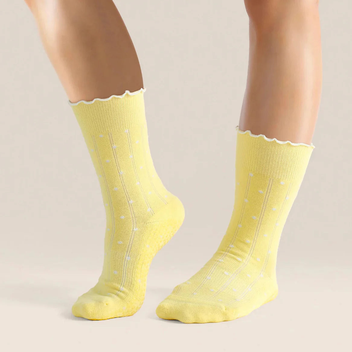 Crew Grip Socks - Ruffle Spots (Barre / Pilates)
