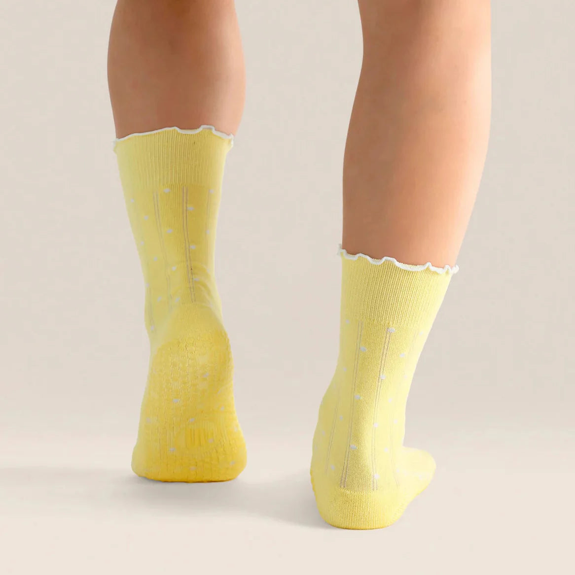 Crew Grip Socks - Ruffle Spots (Barre / Pilates)