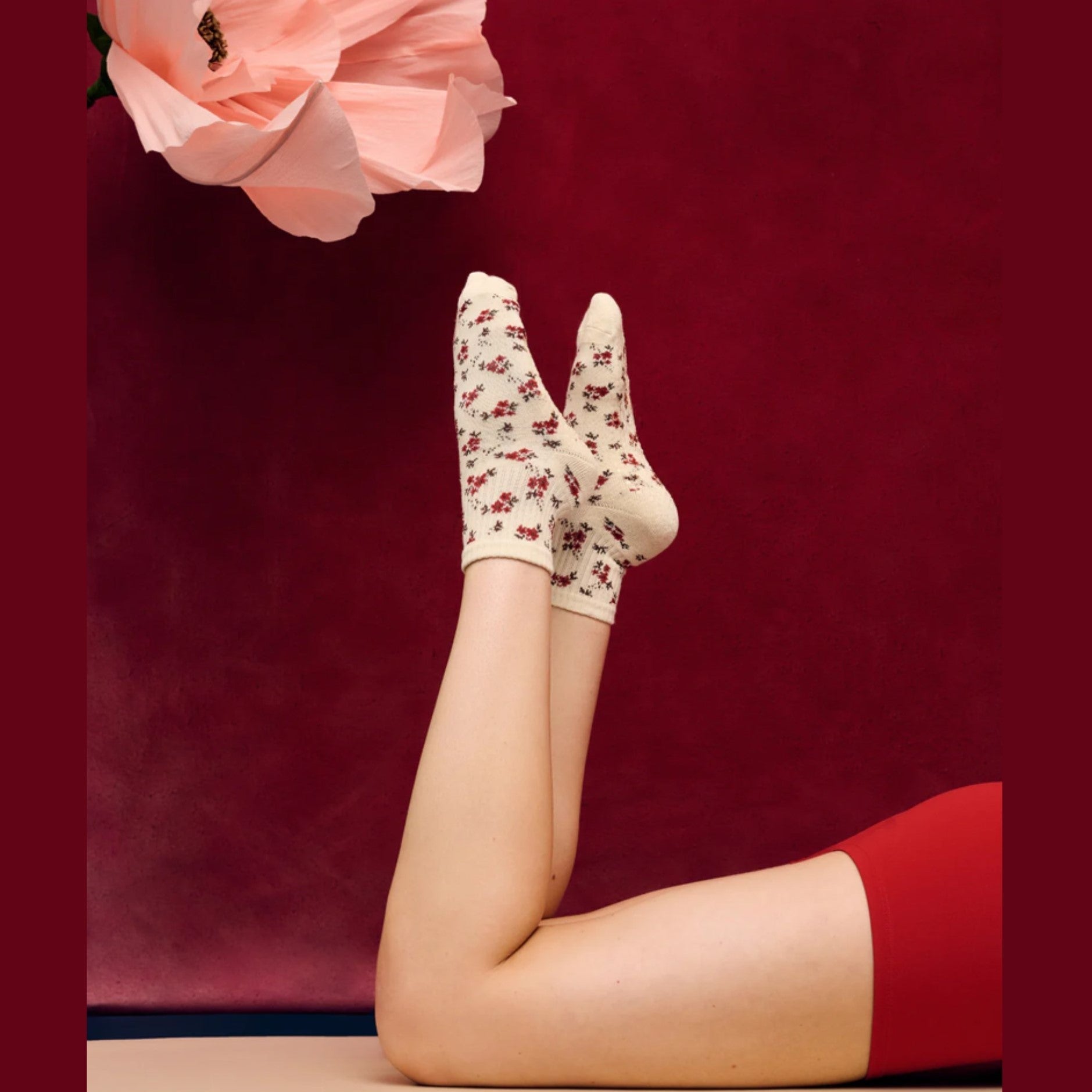 Quarter Crew Grip Socks - Ditsy Floral  (Barre / Pilates)