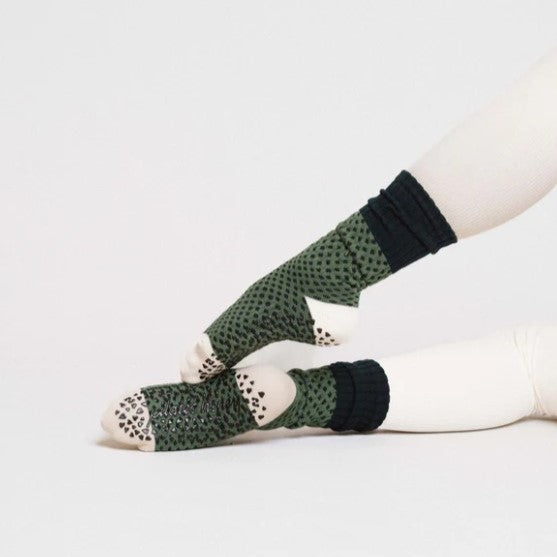 Textured Dot Vintage Tube - Crew Grip Sock (Barre / Pilates)
