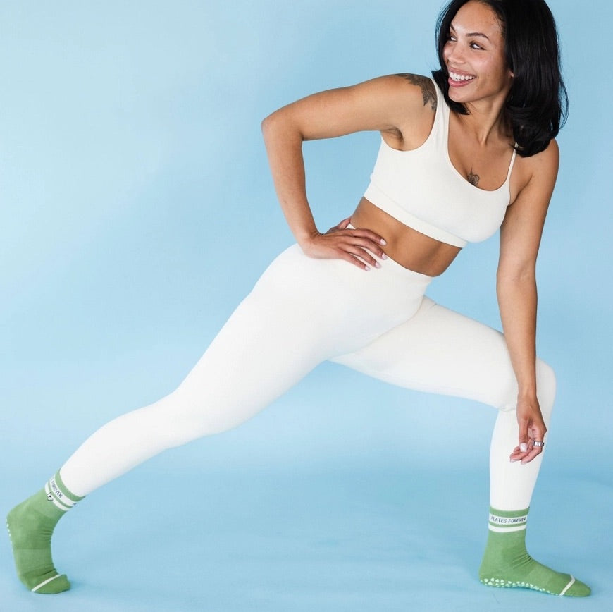 Pilates Forever - Crew Grip Sock (Barre / Pilates)