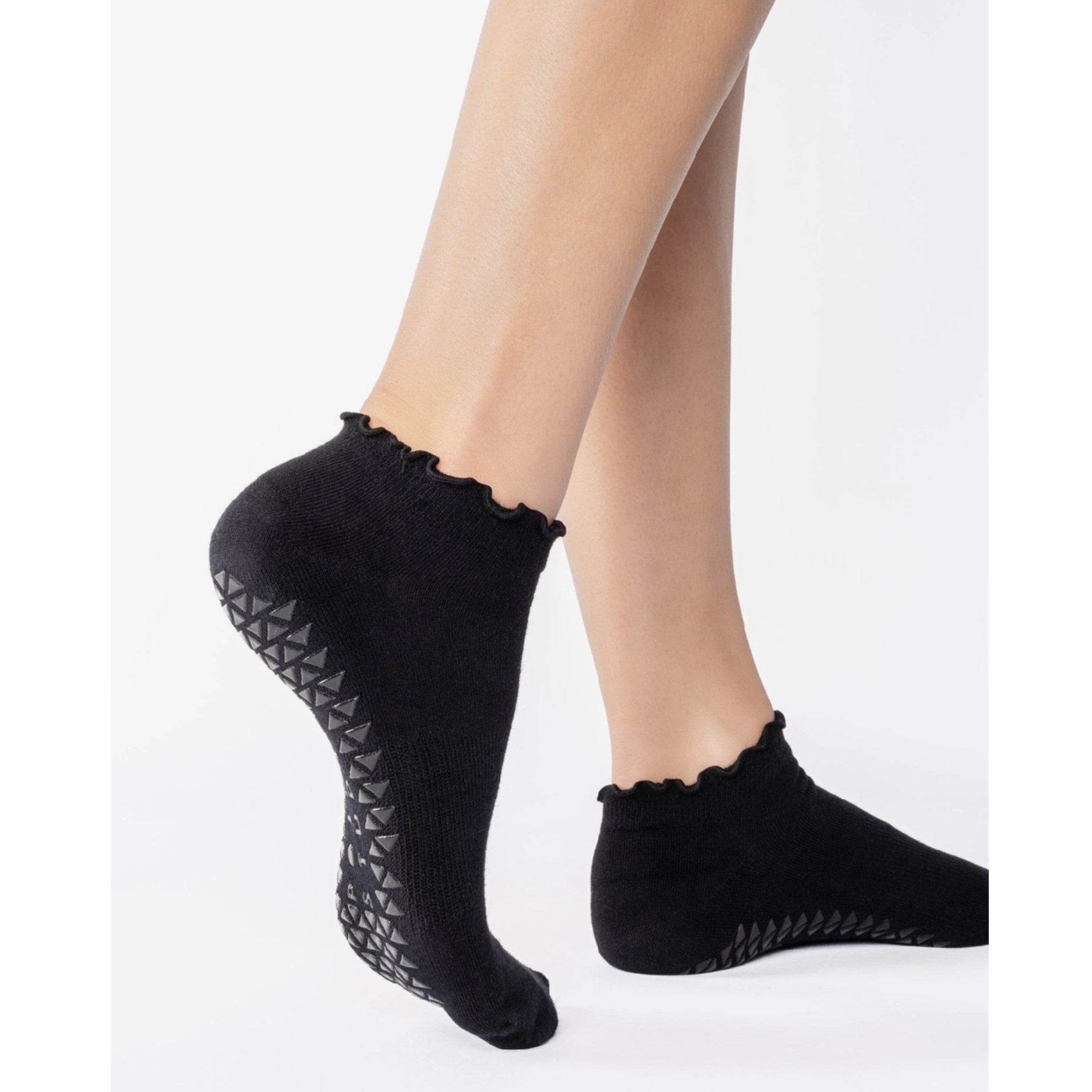 Ruffle Ankle Grip Socks - Barre/Pilates