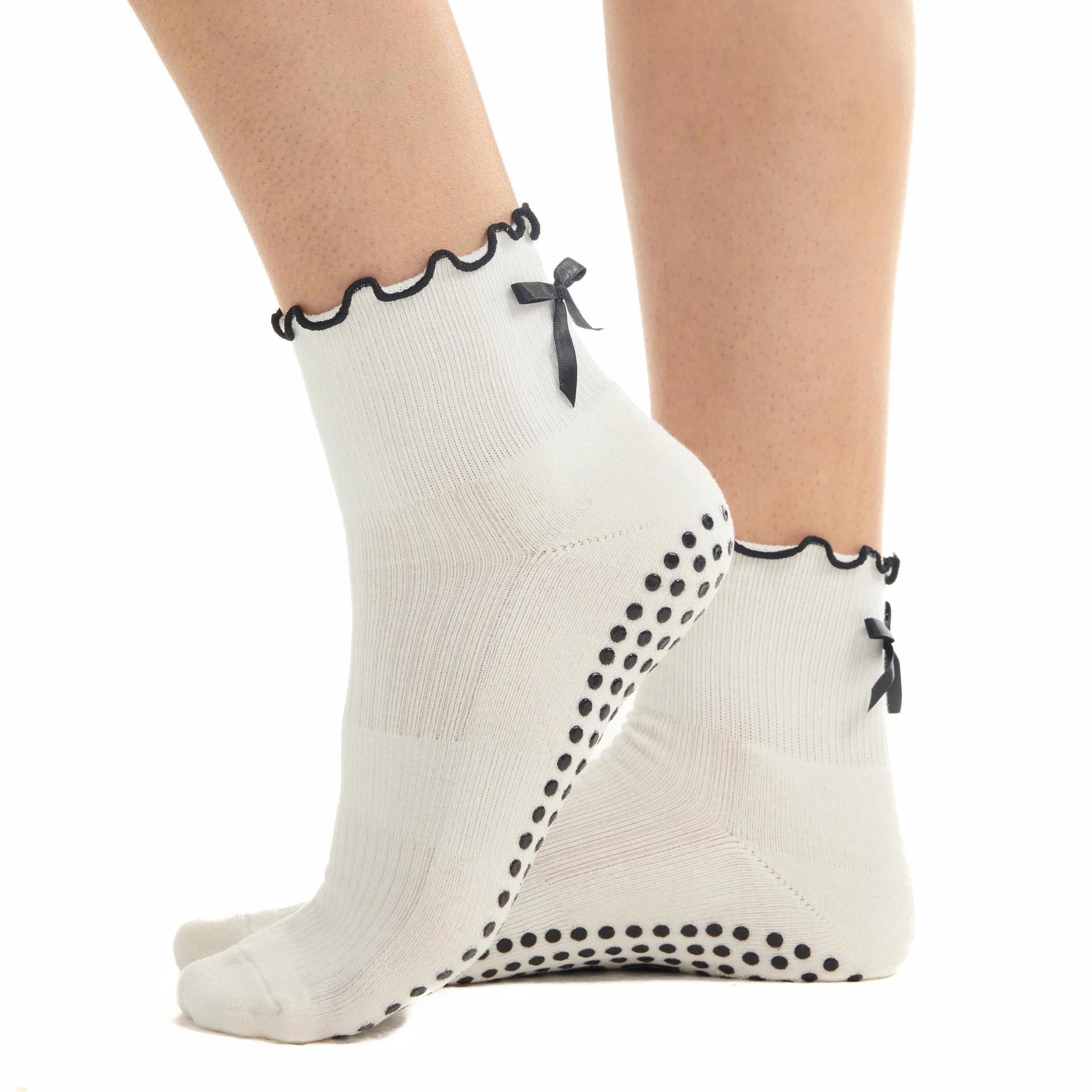 Ruffle Bow Grip Socks (Barre / Pilates)