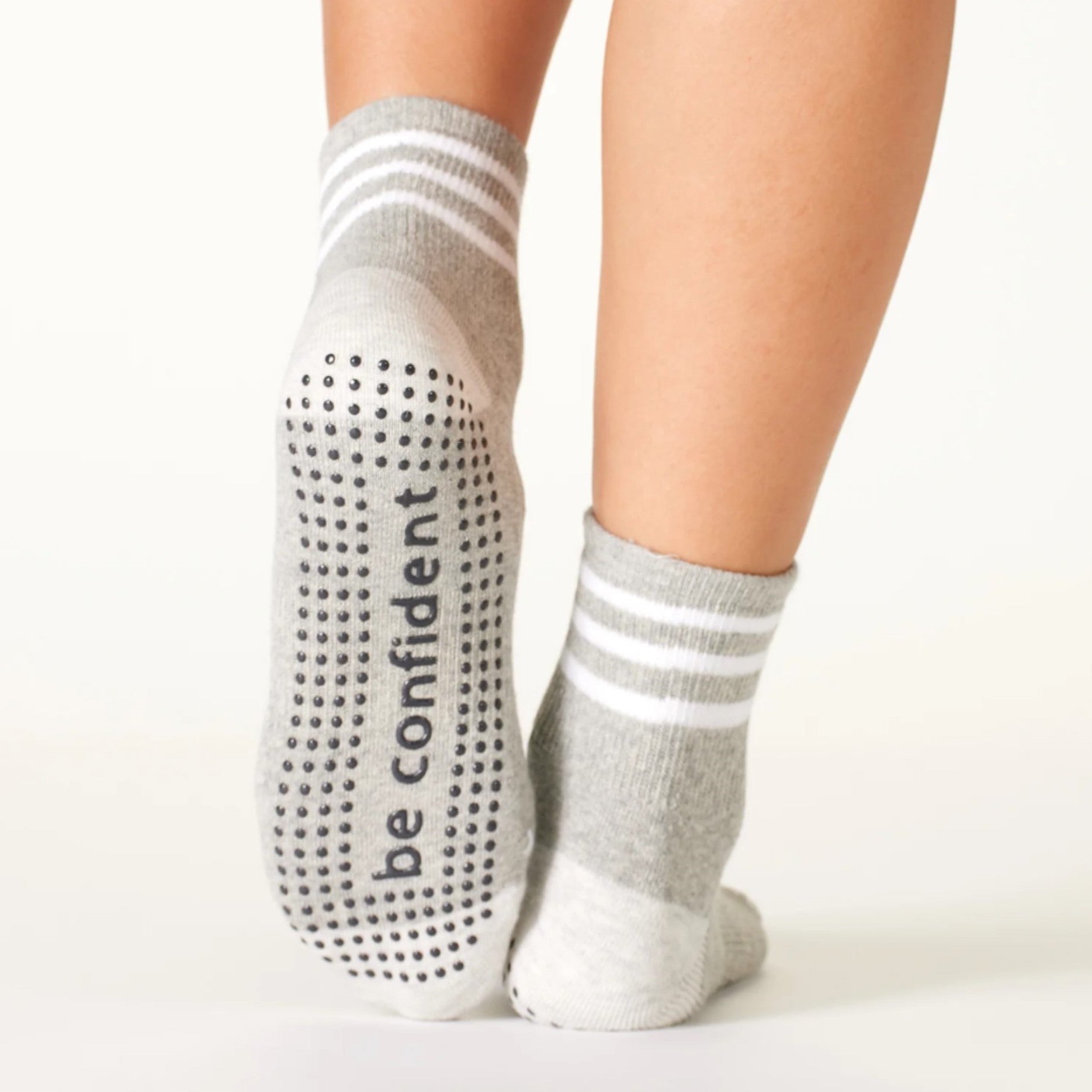 Be Confident - Heather Star Short Crew Grip Socks (Barre / Pilates)