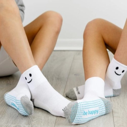 Be Happy -  Smile Short Crew Grip Socks (Barre / Pilates)