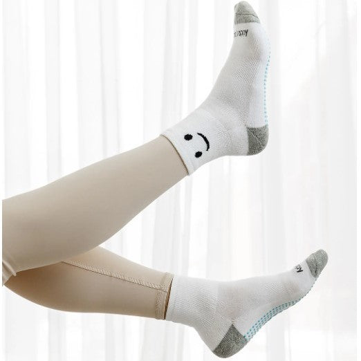 Be Happy -  Smile Short Crew Grip Socks (Barre / Pilates)