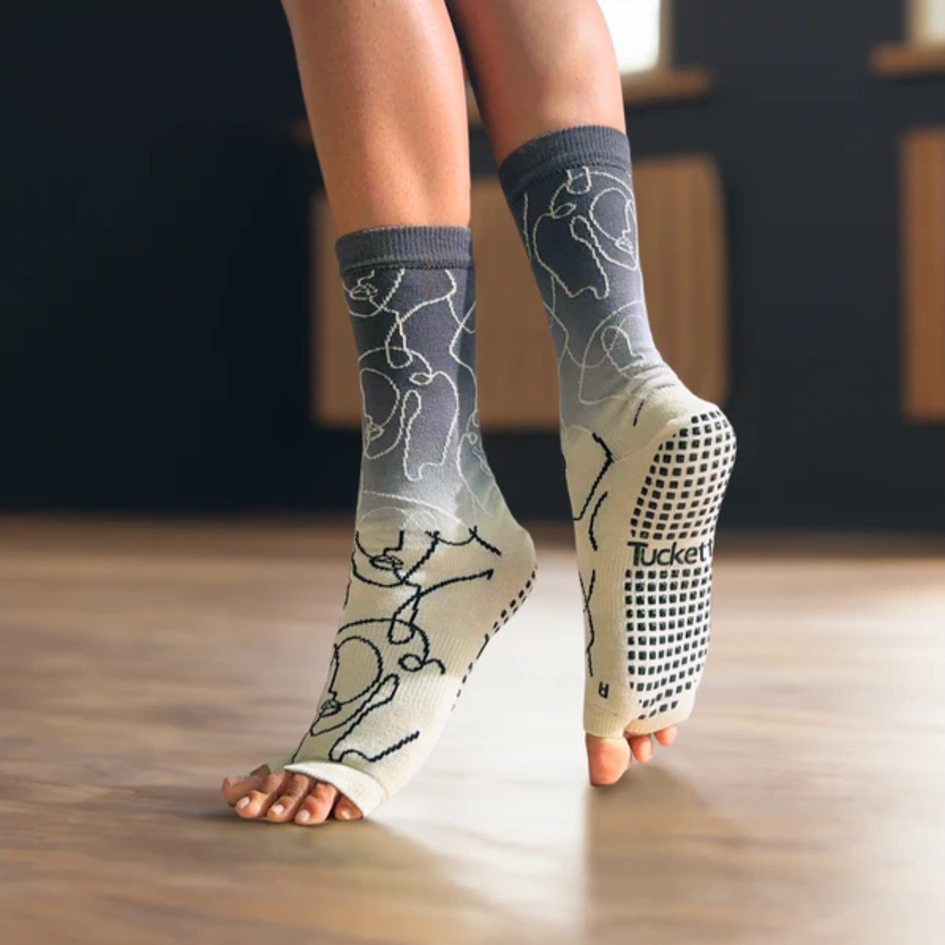 Crew Allegro Grip Socks (Barre / Pilates)